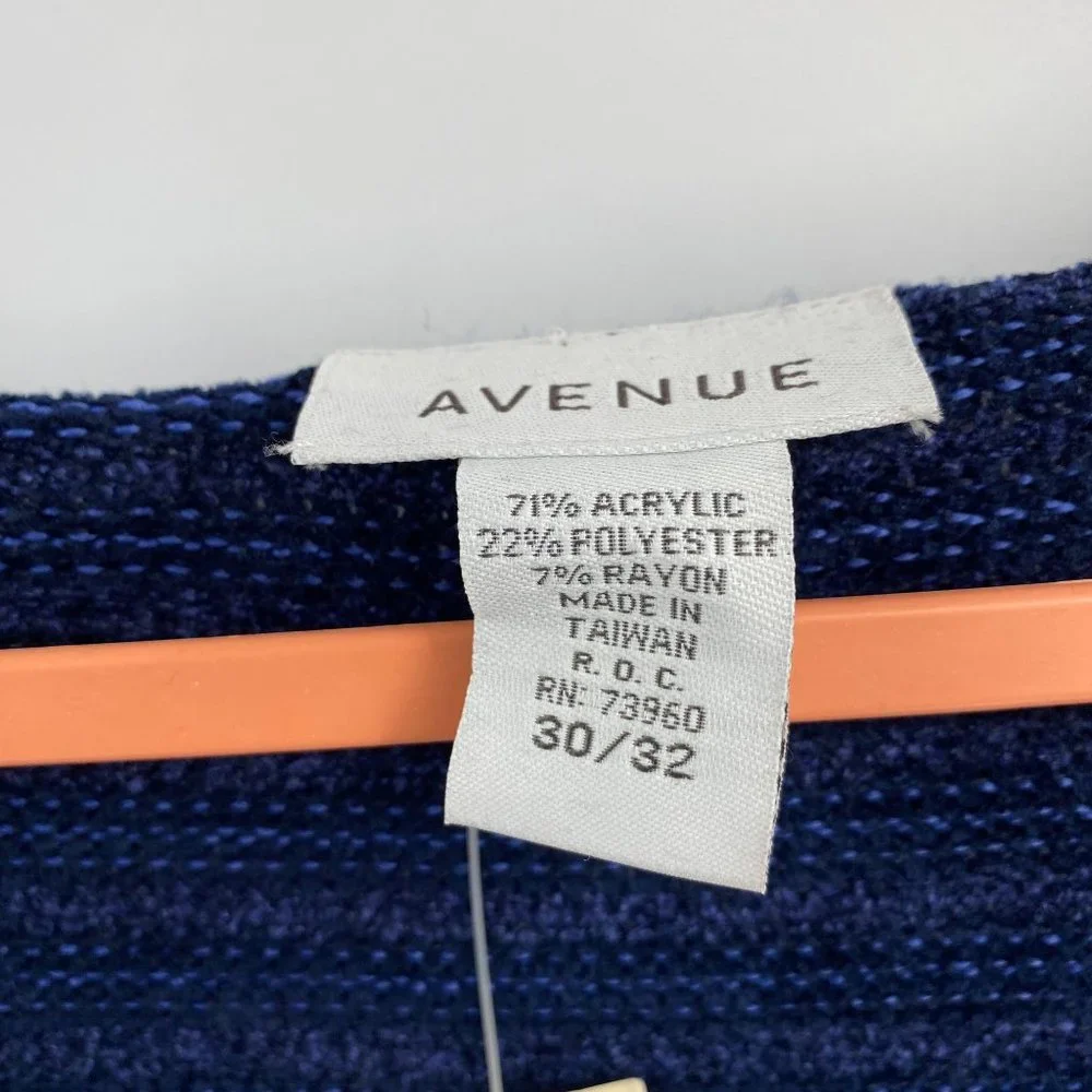 Avenue features 	•